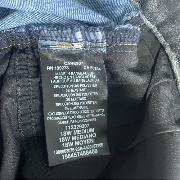 Lee Denim Shorts Size 18 - Classic Blue, Stylish & Comfortable Comfort Fit - Picture 9 of 9